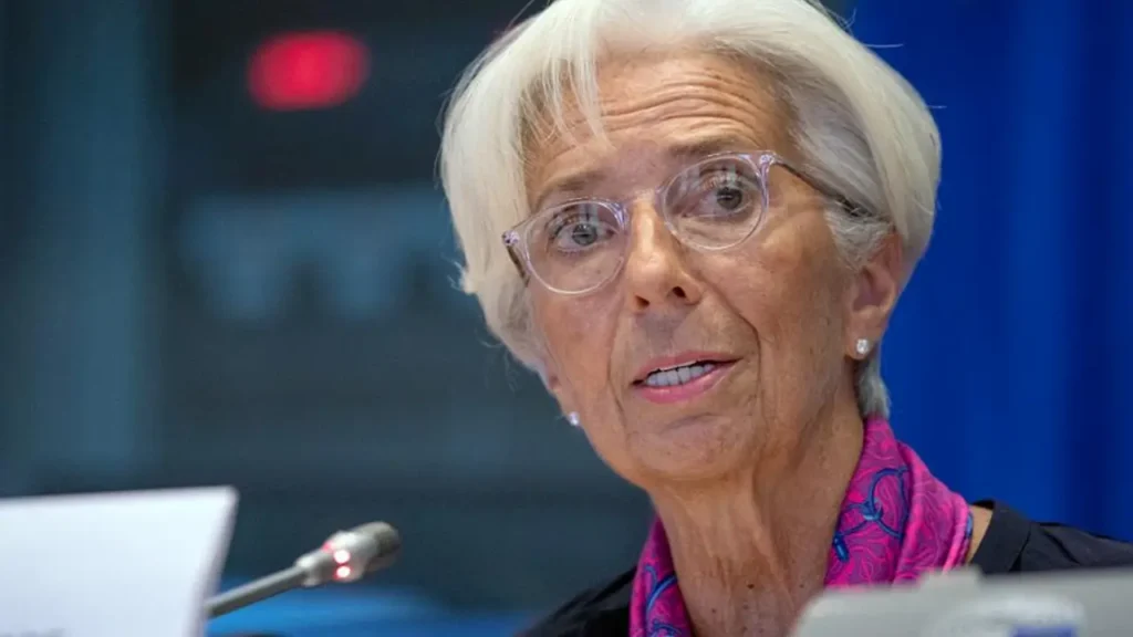 EU SWIFT sanctions 20 Russian banks Russia escalates war Ukraine
